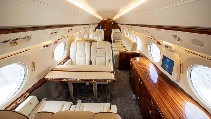 Gulfstream G400 Jet Interior